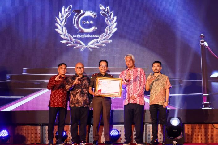 CAKAPLAH AWARDS 2024, Kajati Riau Pejabat Publik Transparan dan Informatif