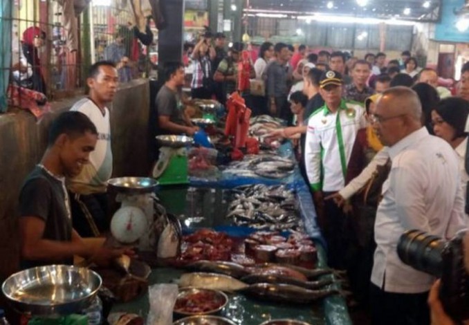 Jelang Ramadhan, Gubri Pastikan Stok Sembako di Riau Aman