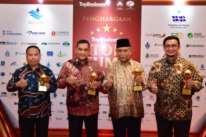 Bank Riau Kepri Raih 4 Penghargaan di Top BUMD Awards 2022