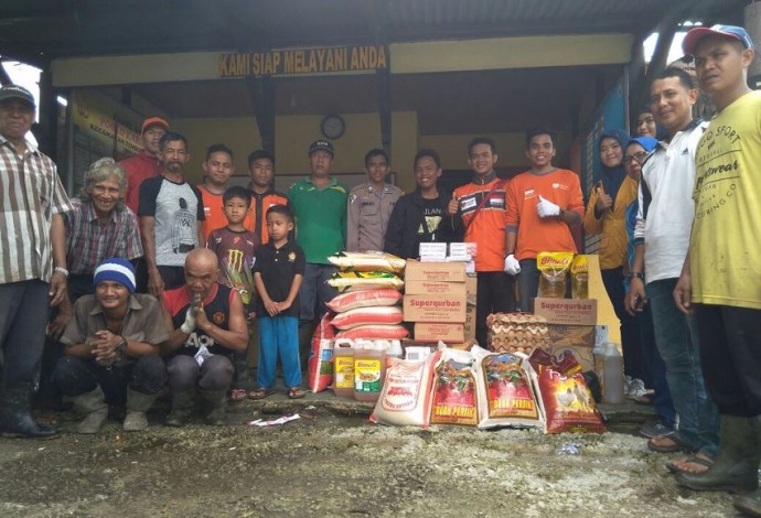 Relawan Rumah Zakat Salurkan Bantuan untuk Korban Kebakaran Pulau Palas