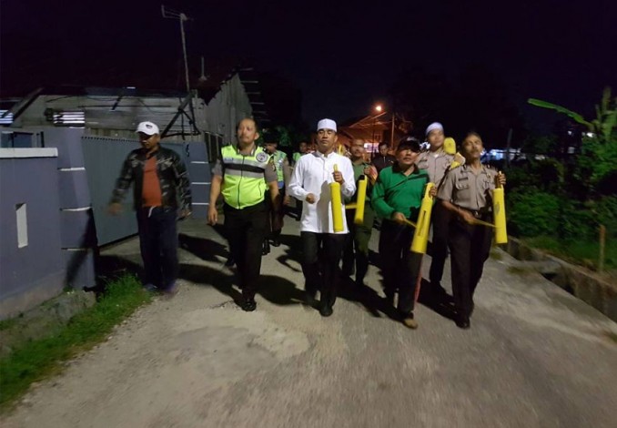 Opor Sahur, Wakapolresta Pekanbaru Ikut Keliling Ronda dan Bangunkan Warga Sahur