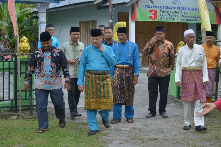 Masyarakat Persukuan Melayu Bawi di Kuok Gelar Silaturahmi