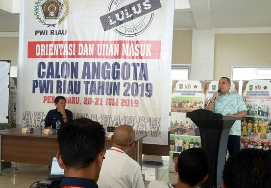 110 Wartawan Ikut Ujian Masuk Calon Anggota PWI Riau