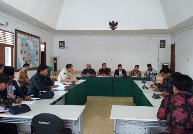 DPRD Riau Tanyakan Soal Baliho dan Politik Uang ke Bawaslu