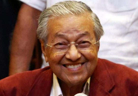 Di Usia 94 Tahun, Mahathir Mohamad Bersepeda 11 KM