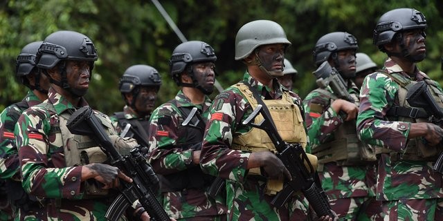 Cerita Lengkap Pasukan Elite TNI Menyusup dan Serbu Kelompok Separatis Papua