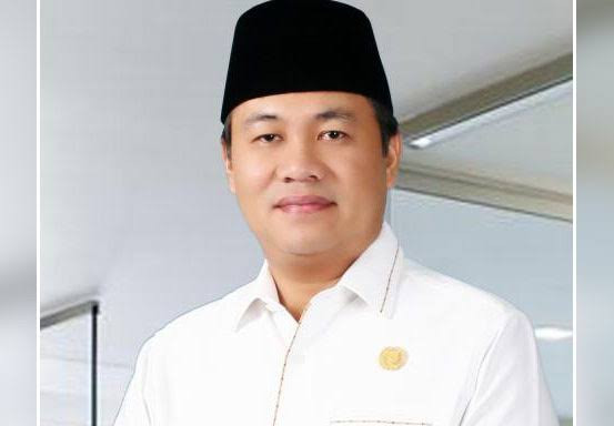 Yulisman Ditunjuk Jadi Ketua DPRD Riau, Siapa Pengganti Ketua Fraksi Golkar?