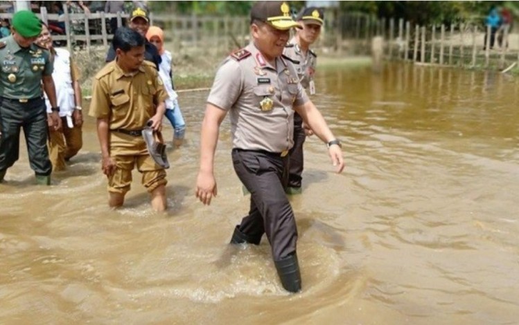 Pemkab Sebut Ilegal Logging dan PETI Penyebab Banjir di Kuansing