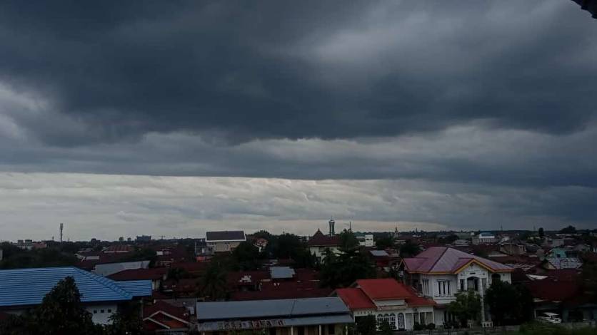 Waspada! Beberapa Wilayah di Riau Berpotensi Hujan Deras
