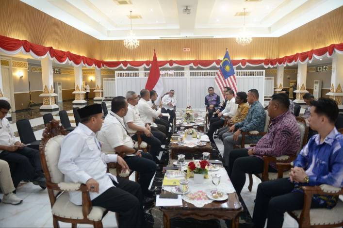 Gubernur Promosi Pariwisata Riau ke Wamenlu Malaysia
