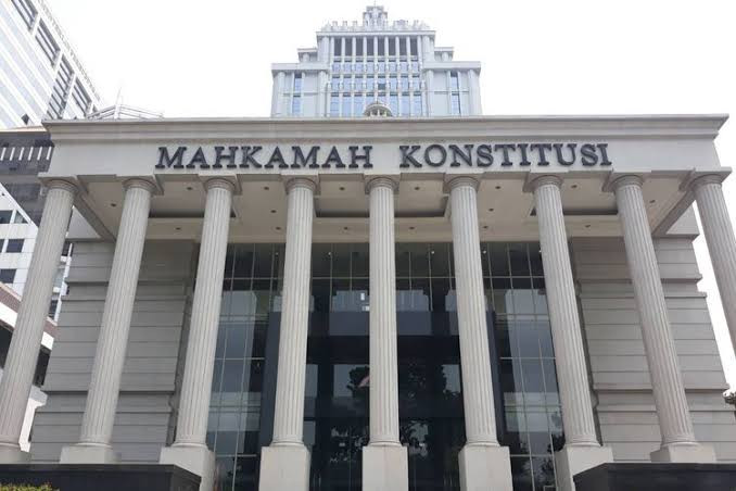 Beda Cara PKS dan PDI P Riau Hadapi Sidang di MK
