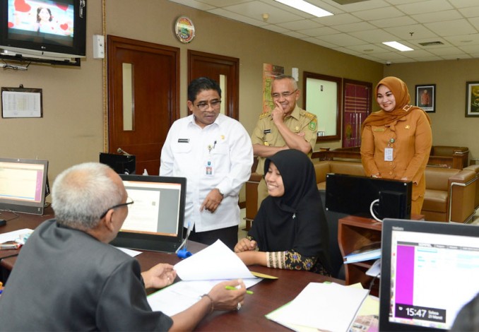 Tinjau Pusat Pelayanan Pemprov Riau, Begini Penilaian Dirjen Otda