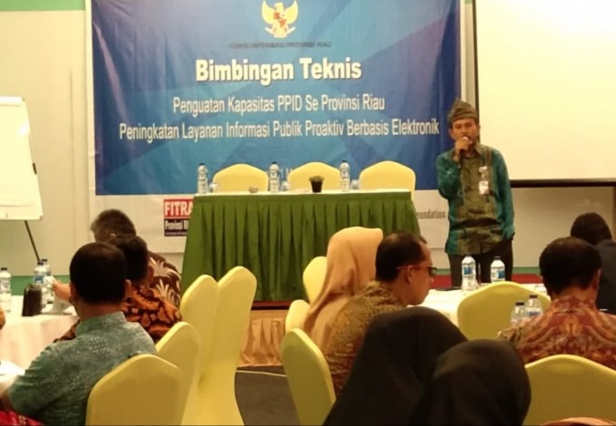 Komisi Informasi dan Fitra Riau Dorong Keterbukaan Informasi Publik Berbasis Teknologi