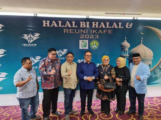 Dihadiri Mantan Gubernur sampai Anggota DPR RI, Ratusan Alumni Berbaur dalam Halal Bihalal Reuni IKAFE Unri 2023