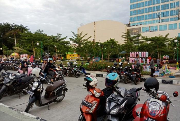Tarif Parkir di RTH Salahi Perda, Warga Pertanyakan Kinerja Dishub Pekanbaru