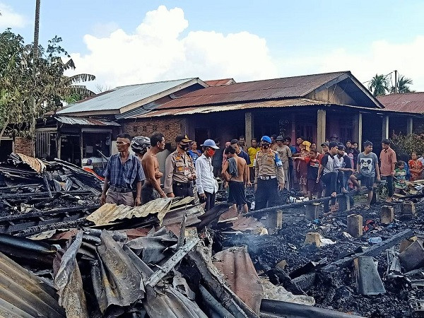 Empat Rumah di Rohil Terbakar, Kerugian Capai Rp 600 Juta