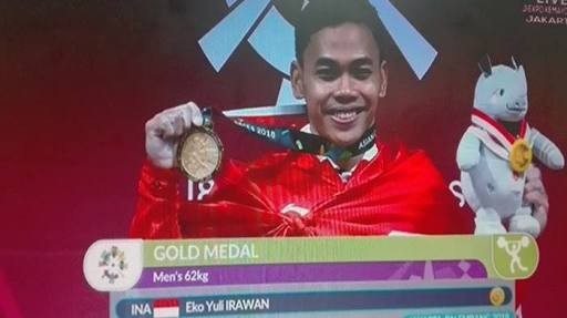 Lifter Eko Yuli Tambah Medali Emas Indonesia