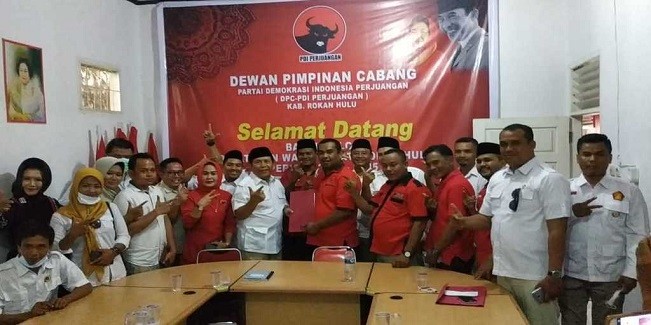 Klaim Didukung Prabowo, Sukiman Kembalikan Formulir ke PDIP Rohul