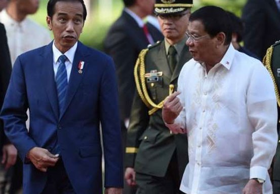 Presiden Filipina Duterte Izinkan Warga Tembak Koruptor