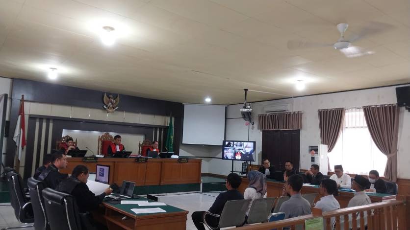 Tidak Hanya Terima Uang Rp700 Juta, Auditor BPK Riau juga Diberi Karaoke Ditemani LC