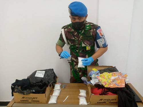 Personel Lanud Roesmin Nurjadin Kembali Gagalkan Penyelundupan Sabu Lewat Bandara SSK II
