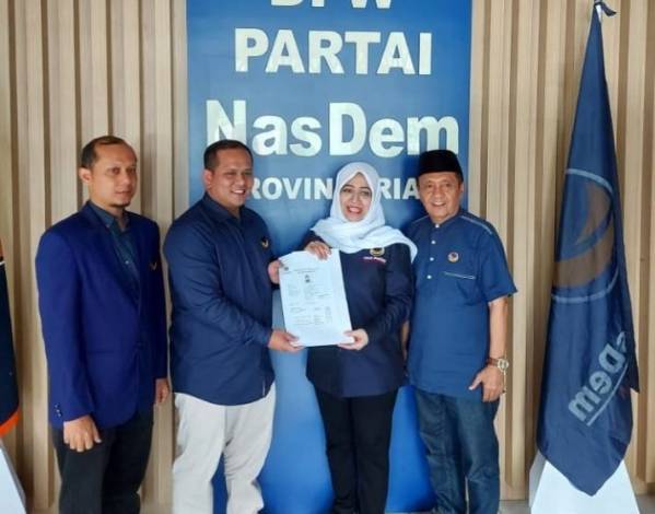 Anggota DPD RI Intsiawati Ayus Resmi Mendaftar Jadi Bacaleg Nasdem