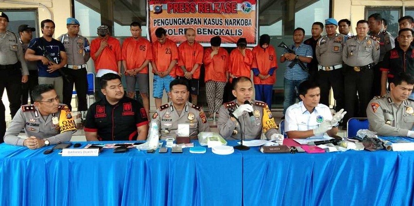 Polsek Mandau, Bengkalis Tangkap Oknum Polisi Terlibat Kasus Shabu
