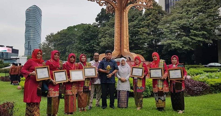 Tujuh SD dan SMP Pekanbaru Raih Penghargaan Adiwiyata Nasional