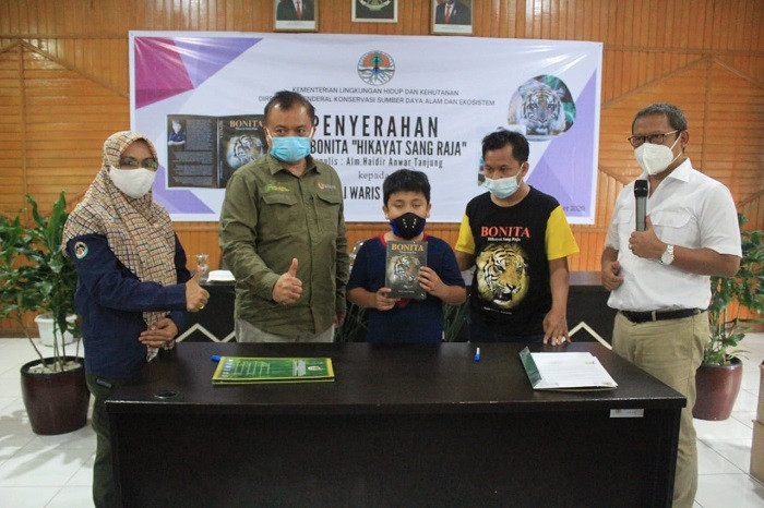 500 Eksemplar Buku Harimau Bonita Hikayat Sang Raja Tiba di Riau