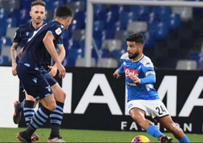 Diwarnai 2 Kartu Merah, Napoli Bekap Lazio dan Lolos ke Semifinal