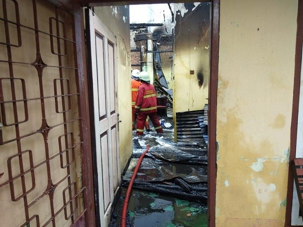 Satu Rumah di Jalan Muhajirin Terbakar, Diduga Akibat Arus Pendek Listrik