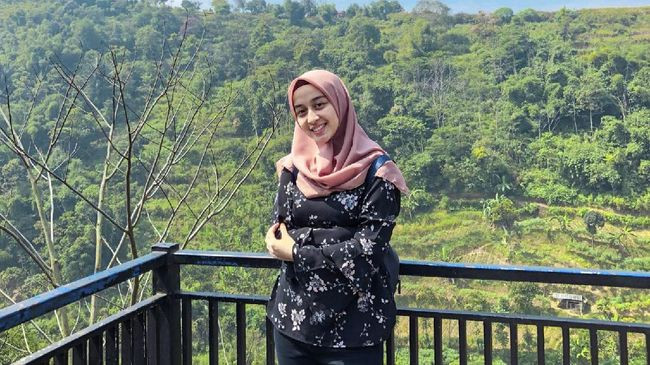 Berusia 21 Tahun, Maya Nabila Jadi Mahasiswi S3 Termuda ITB