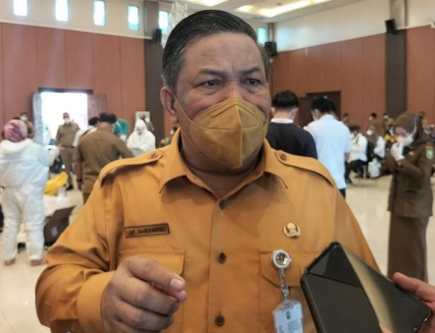 Pemprov Riau akan Sanksi Pegawai yang Tak Vaksin Dosis Lengkap