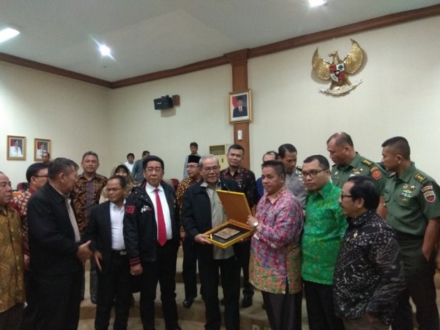 Bawaslu Riau Beberkan Pelanggaran kepada Komisi II DPR RI