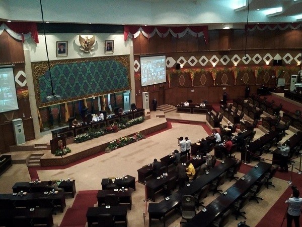 DPRD Riau Gelar Paripurna LKPJ Gubernur Melalui Video Conference