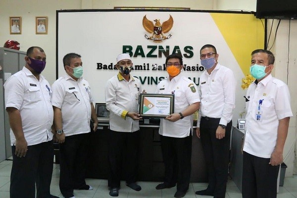 Zakat Pegawai Meningkat, Bapenda Riau Terima Penghargaan dari Baznas
