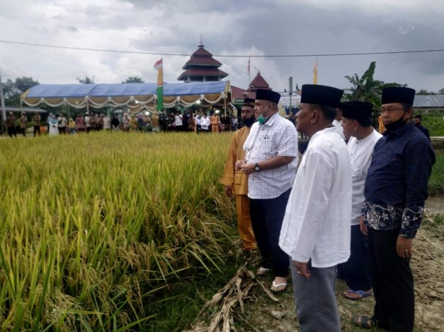 Bupati Yopi Arianto Disambut Ratusan Warga di Dua Kecamatan