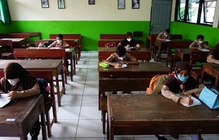 Zona Merah di 26 Kelurahan, Walikota Pekanbaru Larang Sekolah Tatap Muka