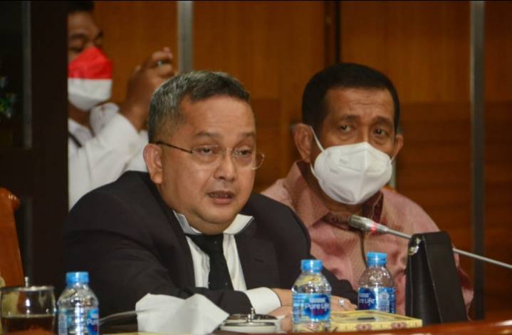 DPR Minta Mahfud MD Segera Bersihkan Kompolnas