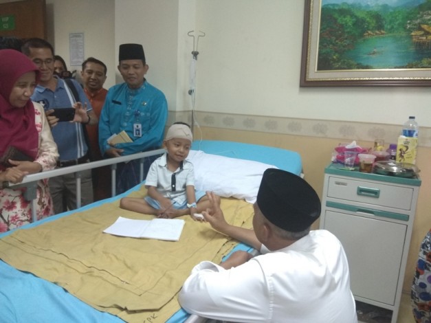 Rudi Tak Sangka Anaknya Bisa Operasi Gratis di RSUD Arifin Achmad