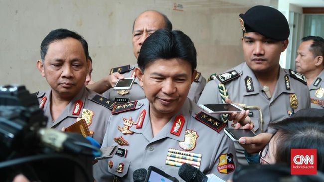 Tito Diberhentikan, Komjen Ari Dono Akan Jabat Plt Kapolri