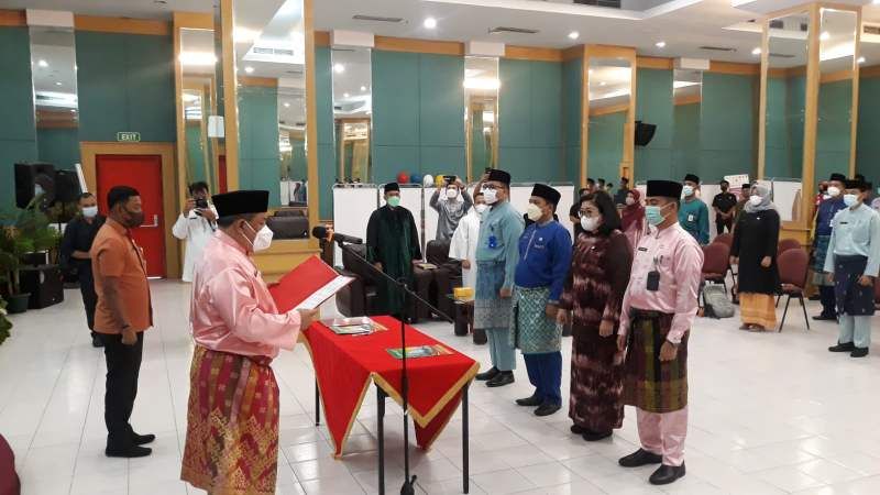 Lantik 65 Pejabat Eselon III dan IV, Sekda Riau Minta Tingkatkan Kinerja dan Pelayanan