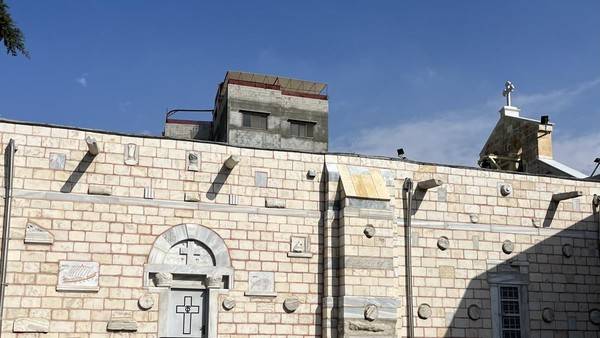 Tak hanya Masjid, Israel Juga Bom Gereja Tertua di Gaza
