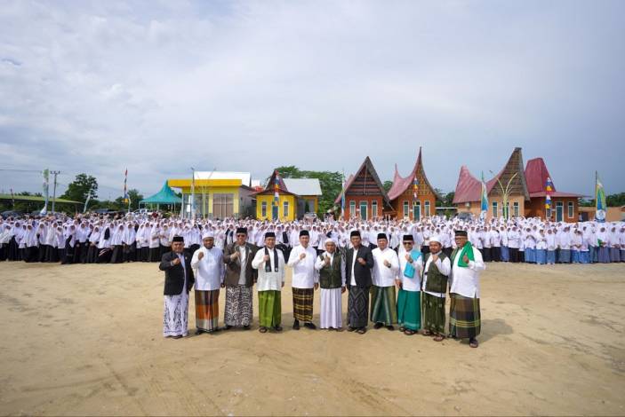 Gubernur Syamsuar Rayakan Hari Santri Nasional Tingkat Provinsi Riau di Rohil
