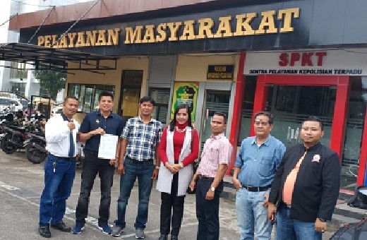 Mengaku Rugi Miliaran Rupiah, Belasan Eks Nasabah Laporkan PT RFB Polda Riau