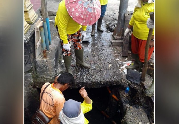 Geram Jalan Banjir Saat Hujan, Walikota Pekanbaru Perintahkan Bongkar Halaman Ruko yang Menutup Drainase