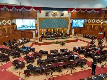 Paripurna DPRD Riau Masih Terapkan Prokes Ketat, Marwan Ingin Peserta Hadir secara Fisik
