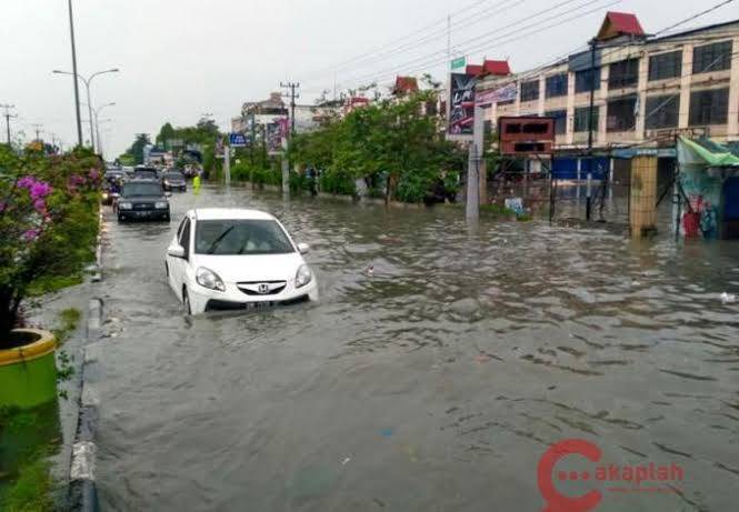 Waspada Banjir, Riau Bakal Diguyur Hujan Seharian