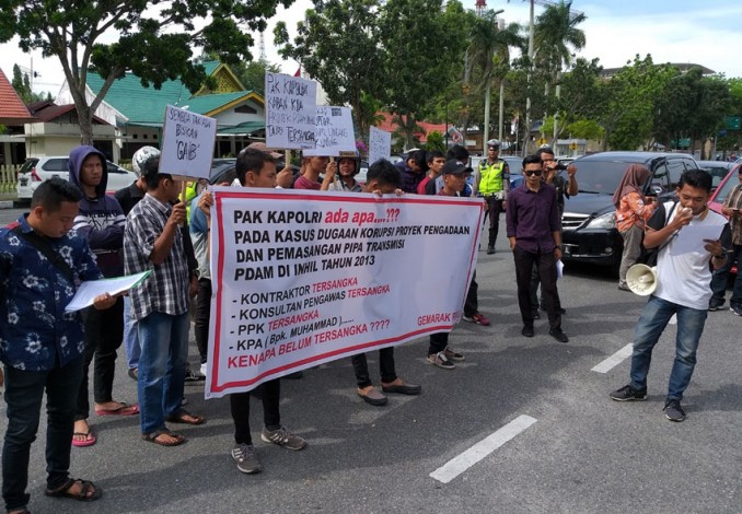Gemarak Riau Demo Desak Polda Riau Usut Tuntas Keterlibatan Wabup Bengkalis