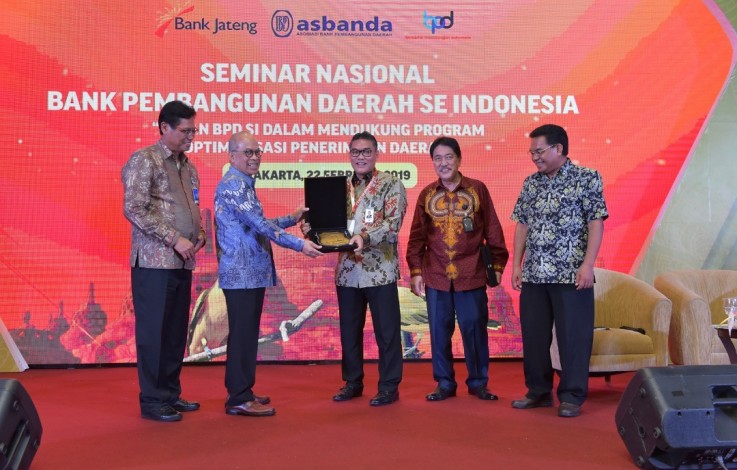 KPK dan Dirut Bank Riau Kepri Jadi Narasumber Seminar Nasional Optimalisasi Penerimaan Daerah
